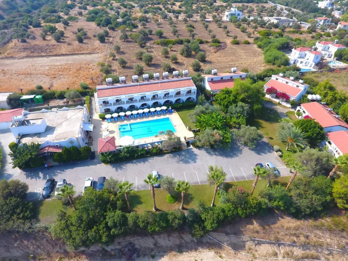 Bare Hill Holiday Apartments Krini Eksteriør bilde
