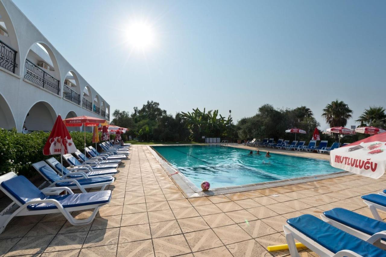 Bare Hill Holiday Apartments Krini Eksteriør bilde